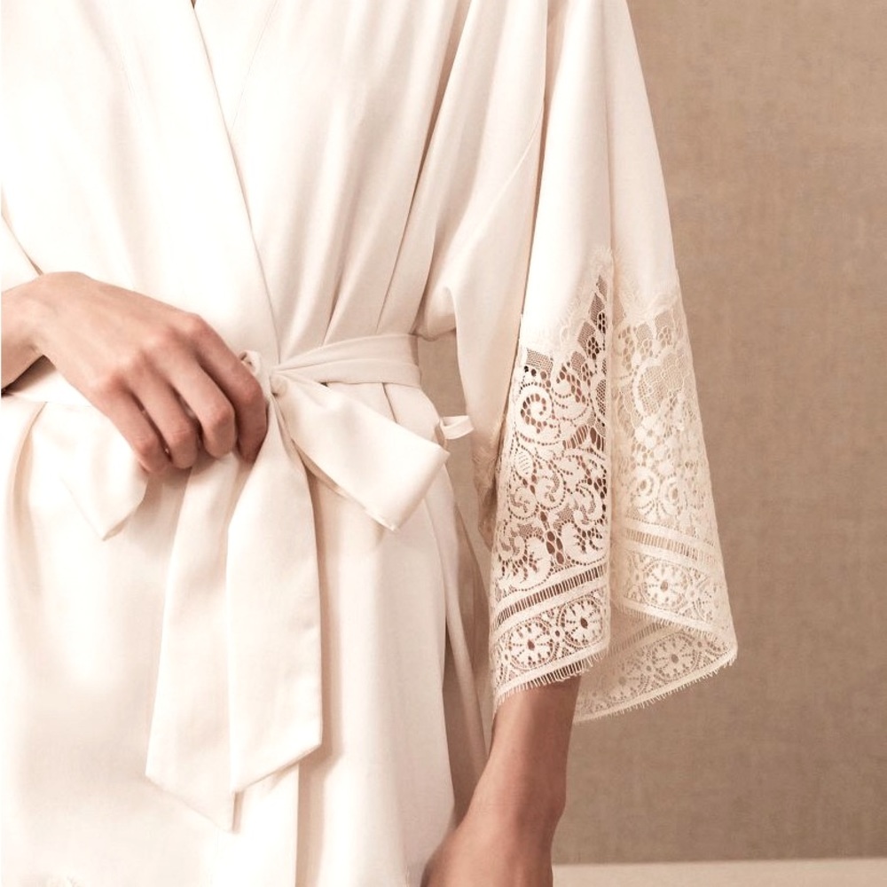 Anthropologie New NWT Sz Sm Genevieve Kimono Robe White Silk Lace Wedding Bride - Picture 3 of 7